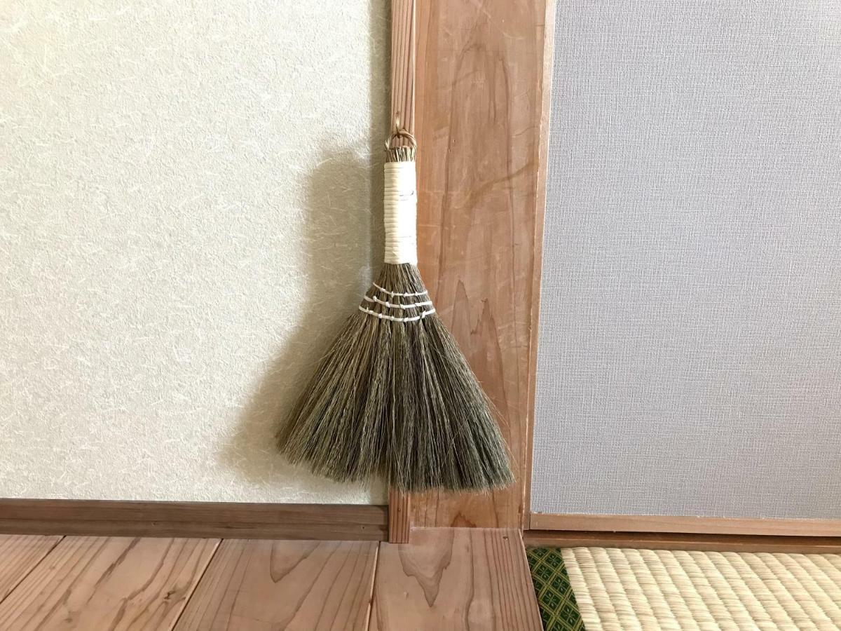مبيت وإفطار Tsushima White House المظهر الخارجي الصورة